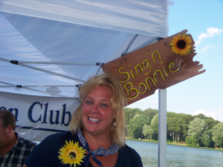 Bonnie was the MC for the 2010 Silver Lake Festival